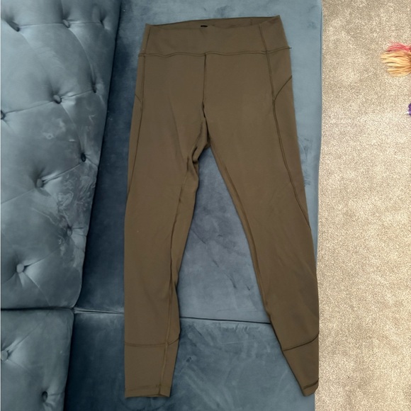 Green Lululemon leggings - Picture 3 of 3